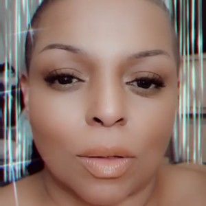 Meet your Posher, Iris